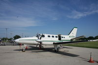 N2725N @ KRYV - Cessna 441