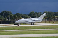 N98FT @ ORL - Hawker 700A