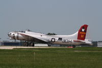 N5017N @ KRFD - Boeing B-17G