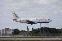 C6-BFM @ FLL - Bahamas 737