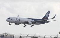 N312LA @ MIA - Lan Cargo 767-300F landing runway 30