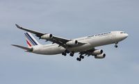 F-GLZU @ DTW - Air France A340