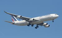 F-GLZI @ DTW - Air France A340-300