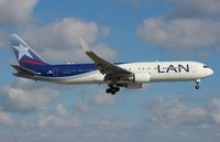 LV-CFV @ MIA - LAN Argentina 767-300