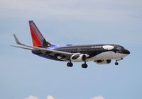 N713SW @ FLL - Southwest Shamu 737-700