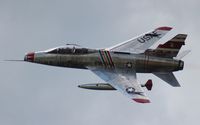 N2011V @ YIP - F-100F Super Sabre