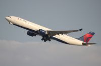 N821NW @ DTW - Delta A330-300