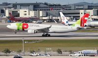 CS-TOR @ MIA - Ex TAM - now with TAP Air Portugal