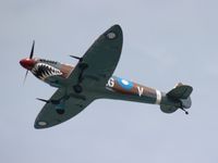 N5410 @ LAL - Spitfire 2/3 scale