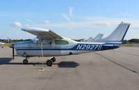 N29278 @ ORL - Cessna 210L