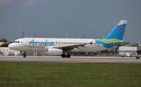 P4-AAA @ MIA - Aruba Airlines