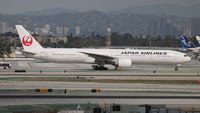 JA741J @ LAX - Japan Airlines