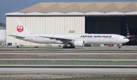 JA738J @ LAX - Japan Airlines