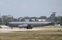 58-0009 @ KMKE - Boeing KC-135R