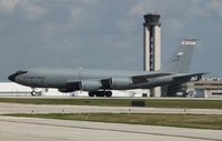 57-1514 @ KMKE - Boeing KC-135R