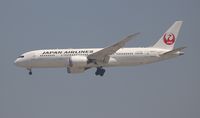JA827J @ LAX - Japan Airlines