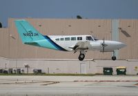 N402JH @ KFLL - Cessna 402C