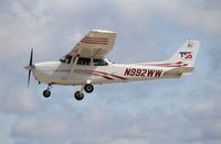 N992WW @ KOSH - Cessna 172R
