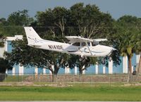 N1410E @ KDAB - Cessna 172S