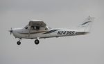 N2438S @ KLAL - Cessna 172R