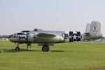 N5262V @ KOSH - North American B-25J
