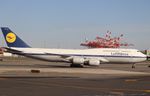 D-ABYT @ KEWR - Boeing 747-830