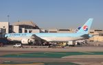 HL8042 @ KLAX - Boeing 777-3B5/ER