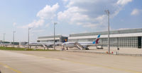 Munich International Airport (Franz Josef Strauß International Airport) - nice, clean and modern, so german ! - by olivier Cortot