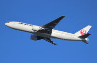 JA710J - B772 - Japan Airlines
