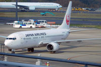 JA320J - B738 - Japan Airlines