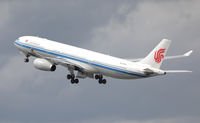 B-8689 - A333 - Air China