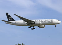 HL7732 - B772 - Asiana Airlines